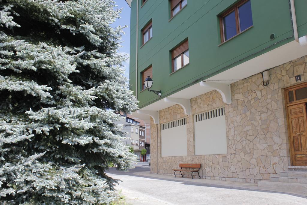 Apartamentos Picea Azul Vega de Espinareda Eksteriør bilde